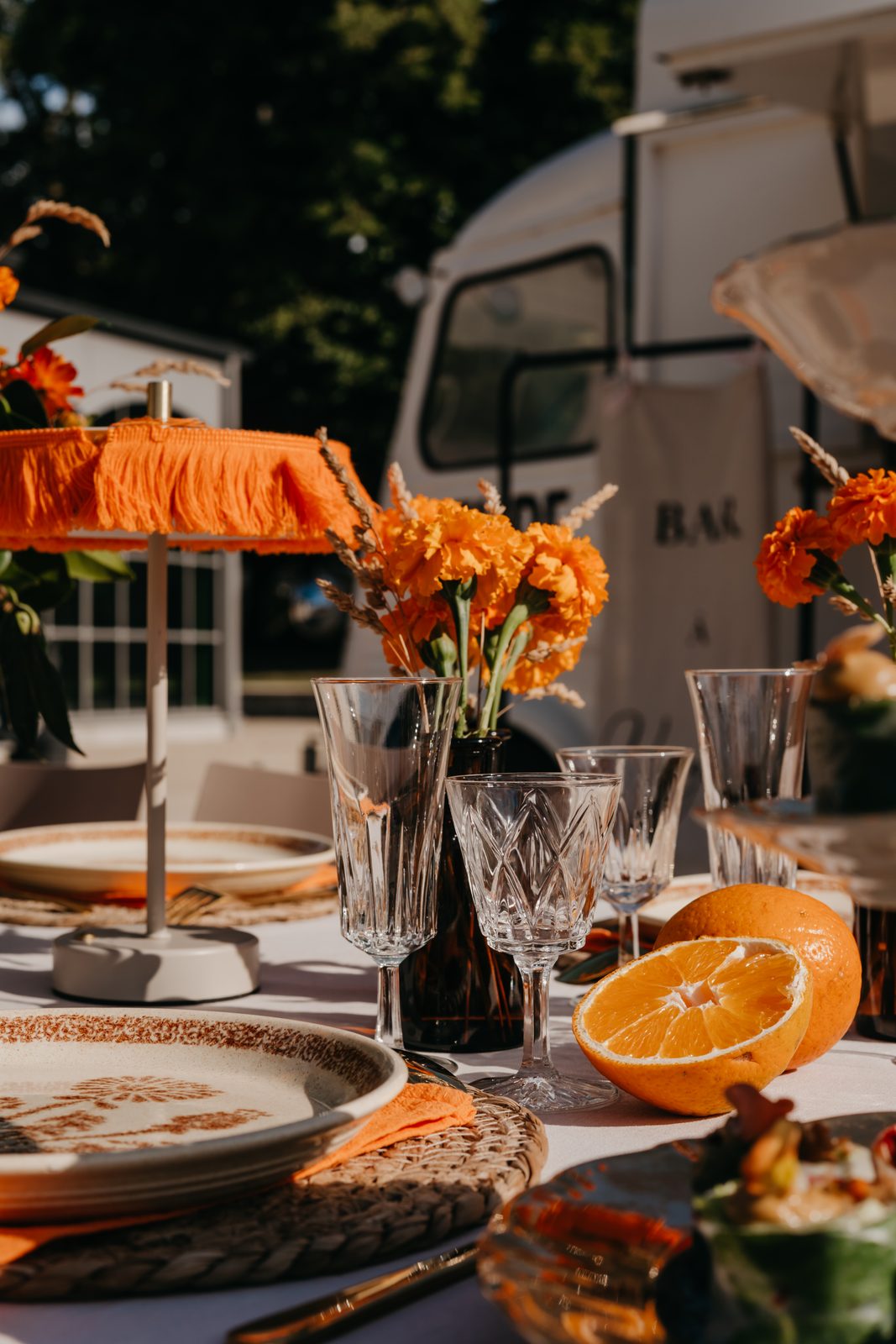 Art de la table aux tons orangés