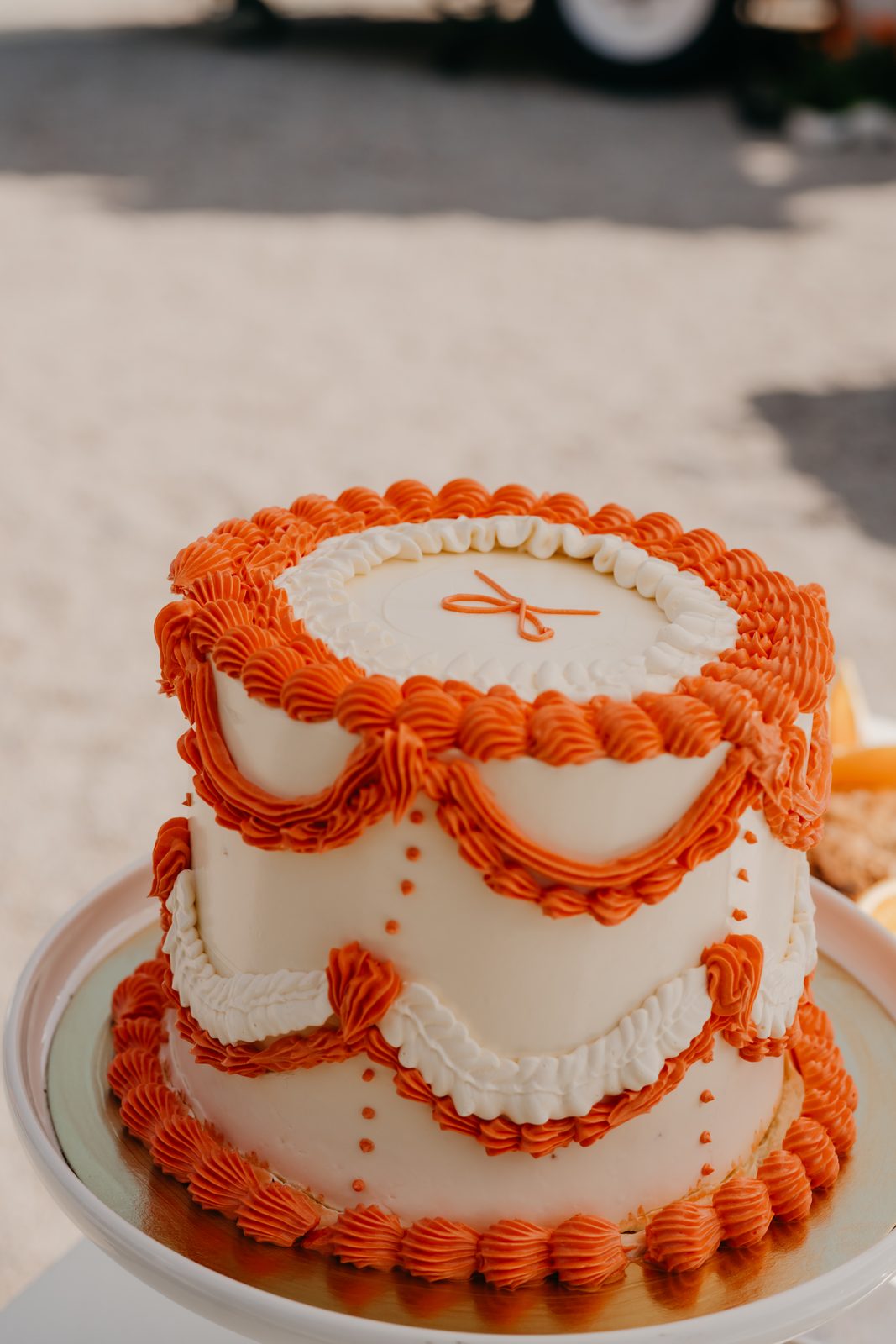 Wedding cake vintage à décor orange